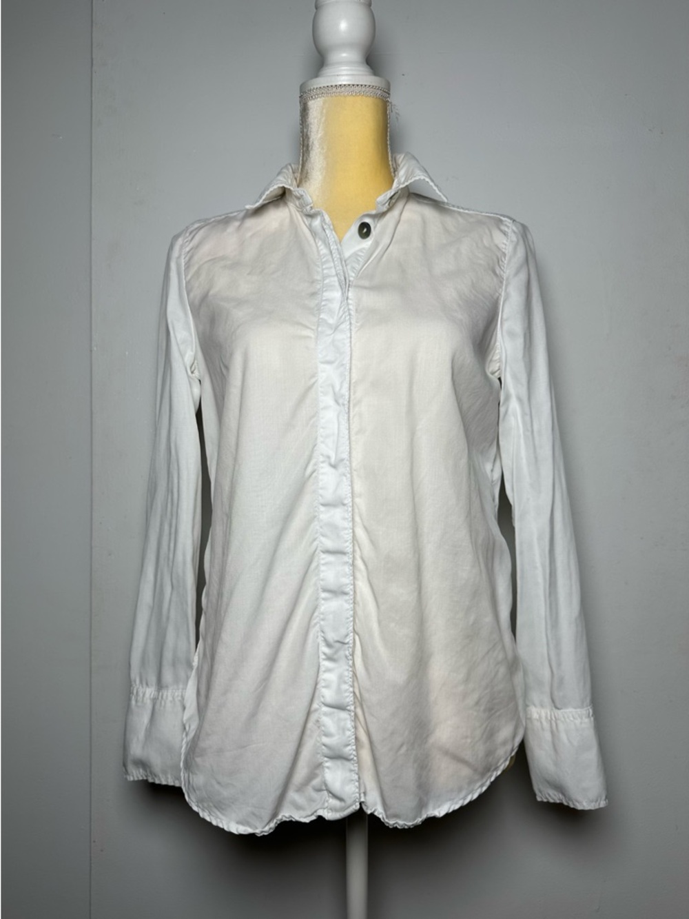 Massimo Dutti White Lyocell Shirt w/ Mother of Pearl Buttons - US 4 See measures